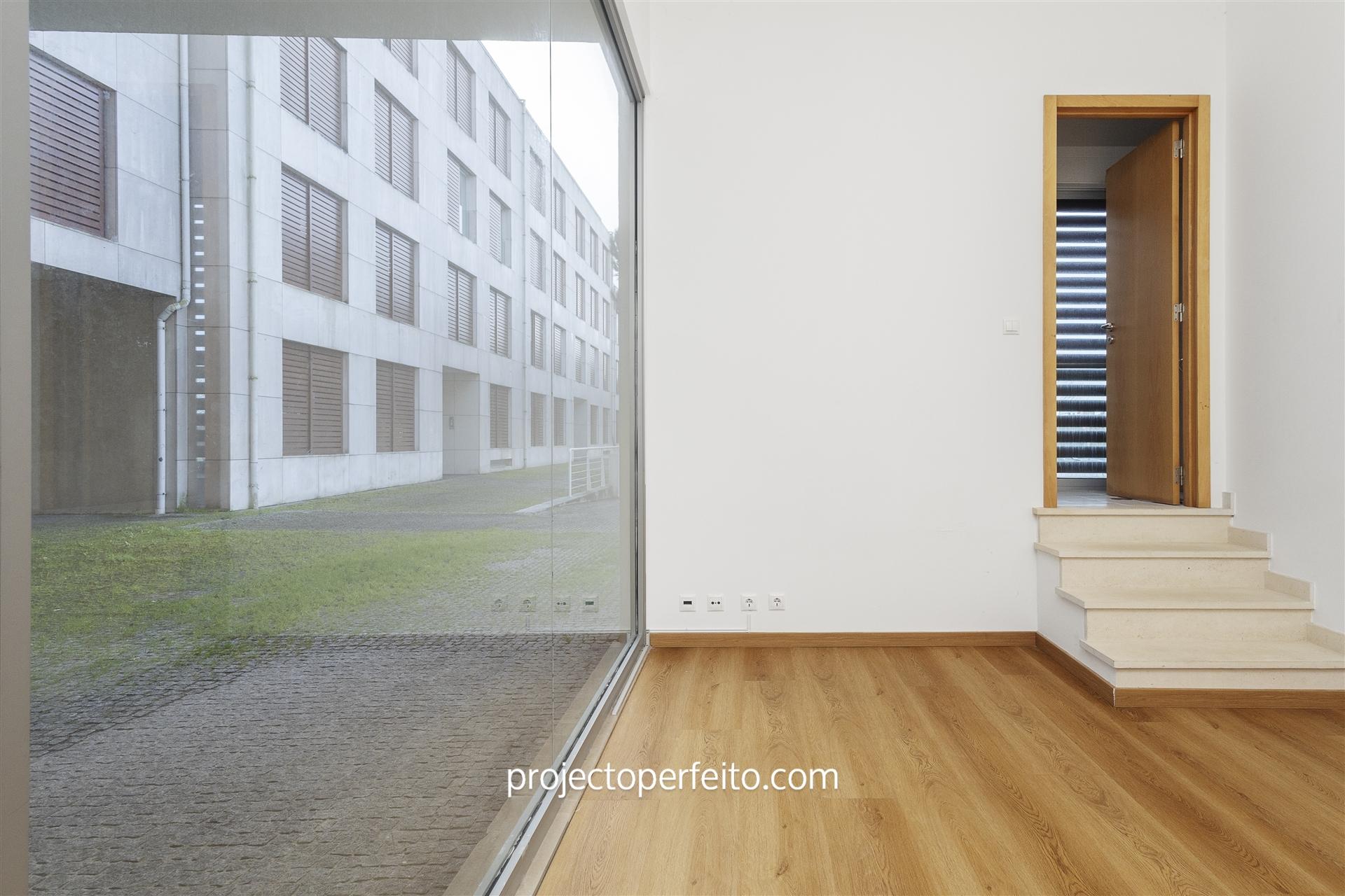 Loja  Arrendamento em Silvalde,Espinho