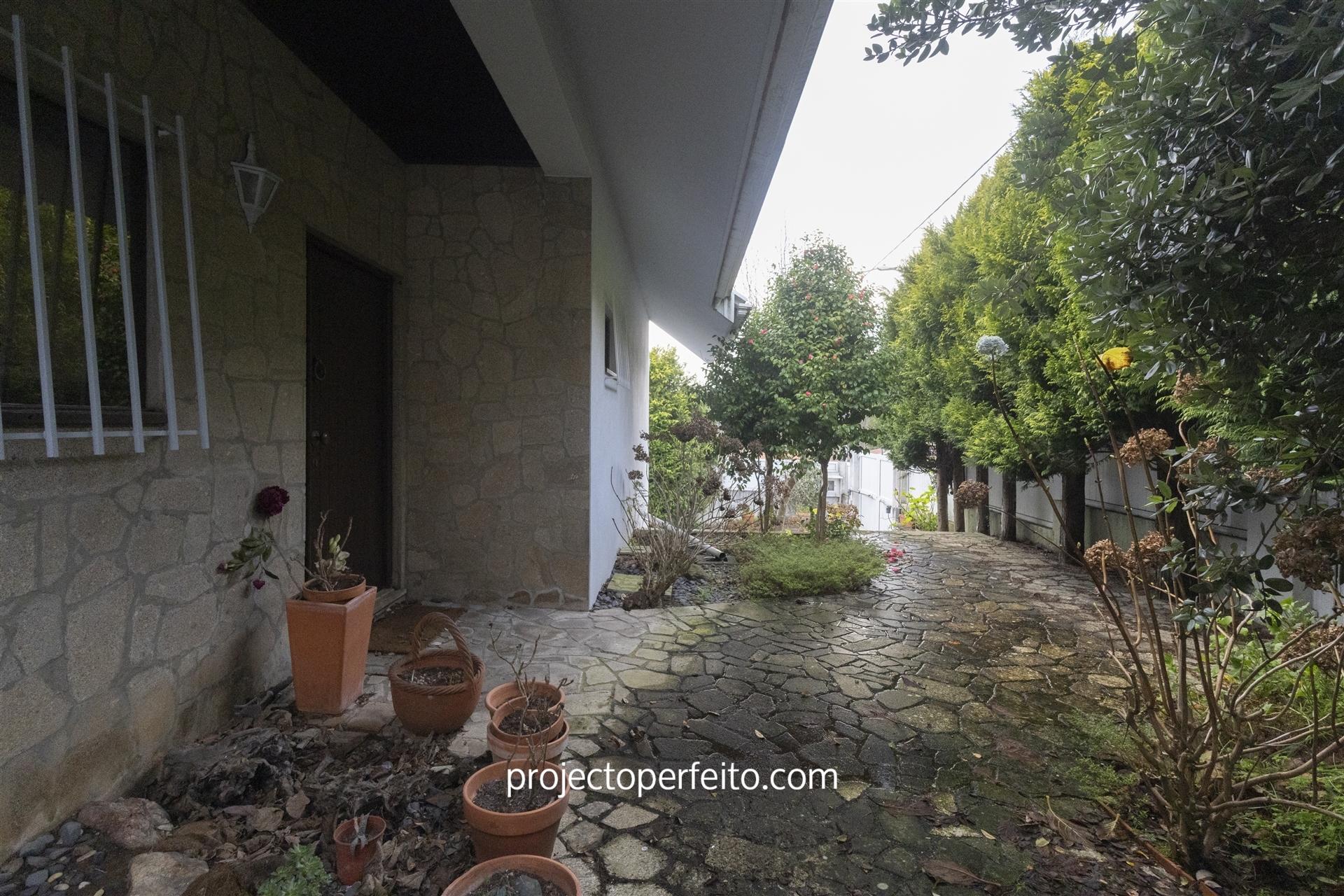 Moradia Isolada T3+2 Venda em São Paio de Oleiros,Santa Maria da Feira