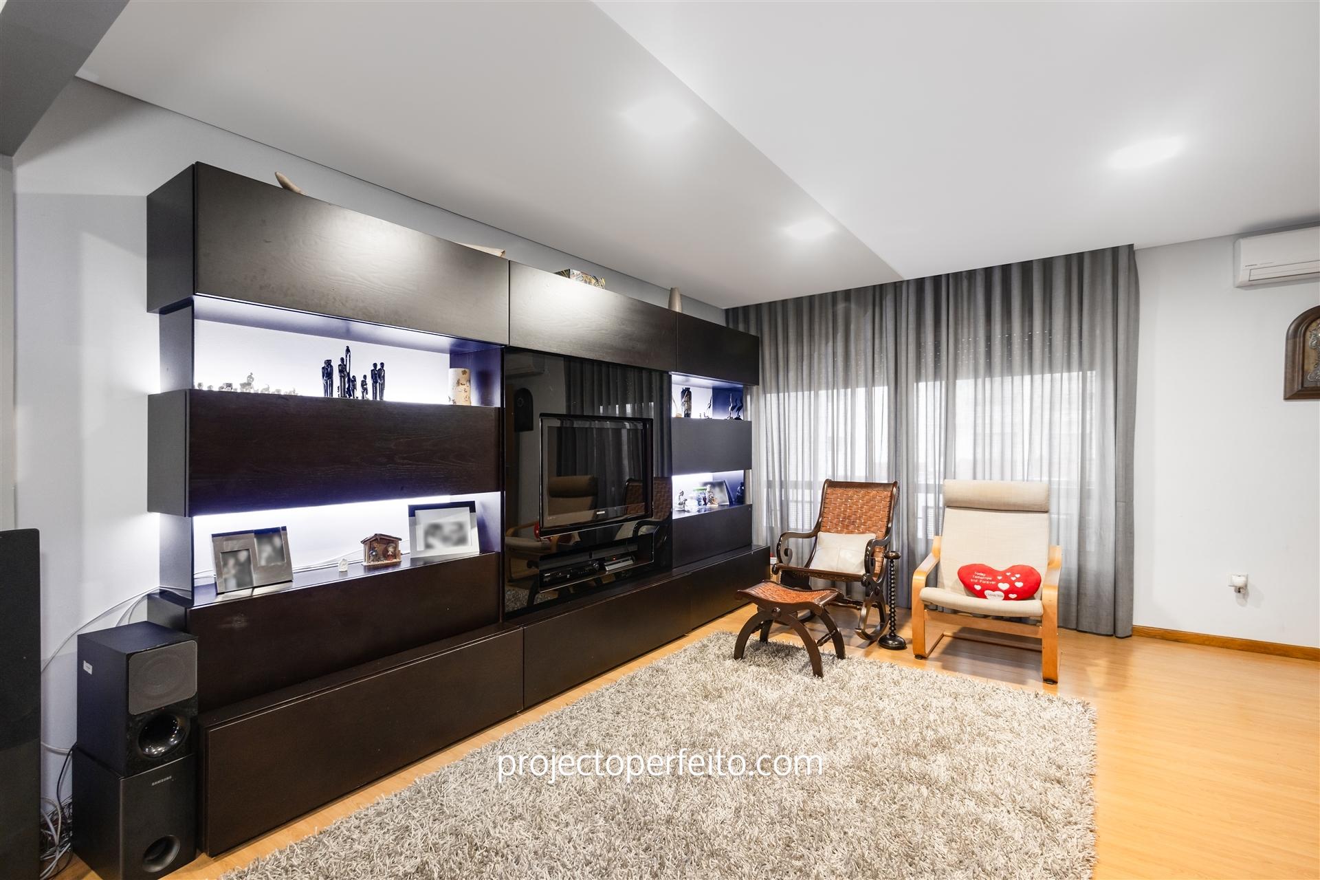 Moradia em Banda T3+1 Venda em Rio Meão,Santa Maria da Feira