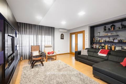 Moradia em Banda T3+1 Venda em Rio Meão,Santa Maria da Feira