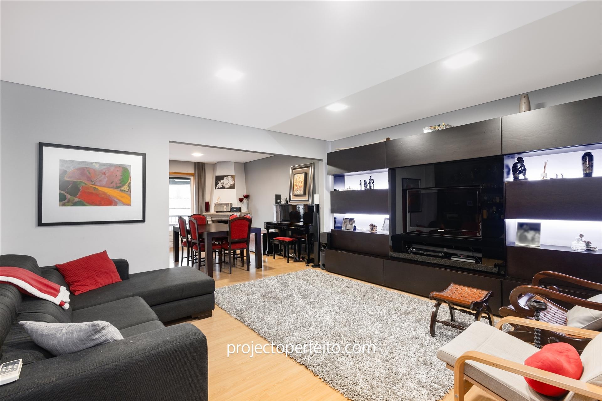 Moradia em Banda T3+1 Venda em Rio Meão,Santa Maria da Feira