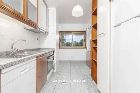 Apartamento T3 DUPLEX Arrendamento em São Félix da Marinha,Vila Nova de Gaia