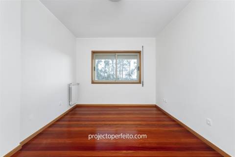 Apartamento T3 DUPLEX Arrendamento em São Félix da Marinha,Vila Nova de Gaia