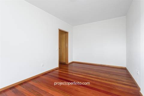 Apartamento T3 DUPLEX Arrendamento em São Félix da Marinha,Vila Nova de Gaia