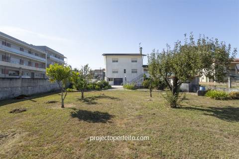 Moradia Isolada T4 Venda em Nogueira da Regedoura,Santa Maria da Feira