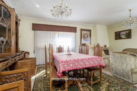 Moradia Isolada T4 Venda em Nogueira da Regedoura,Santa Maria da Feira