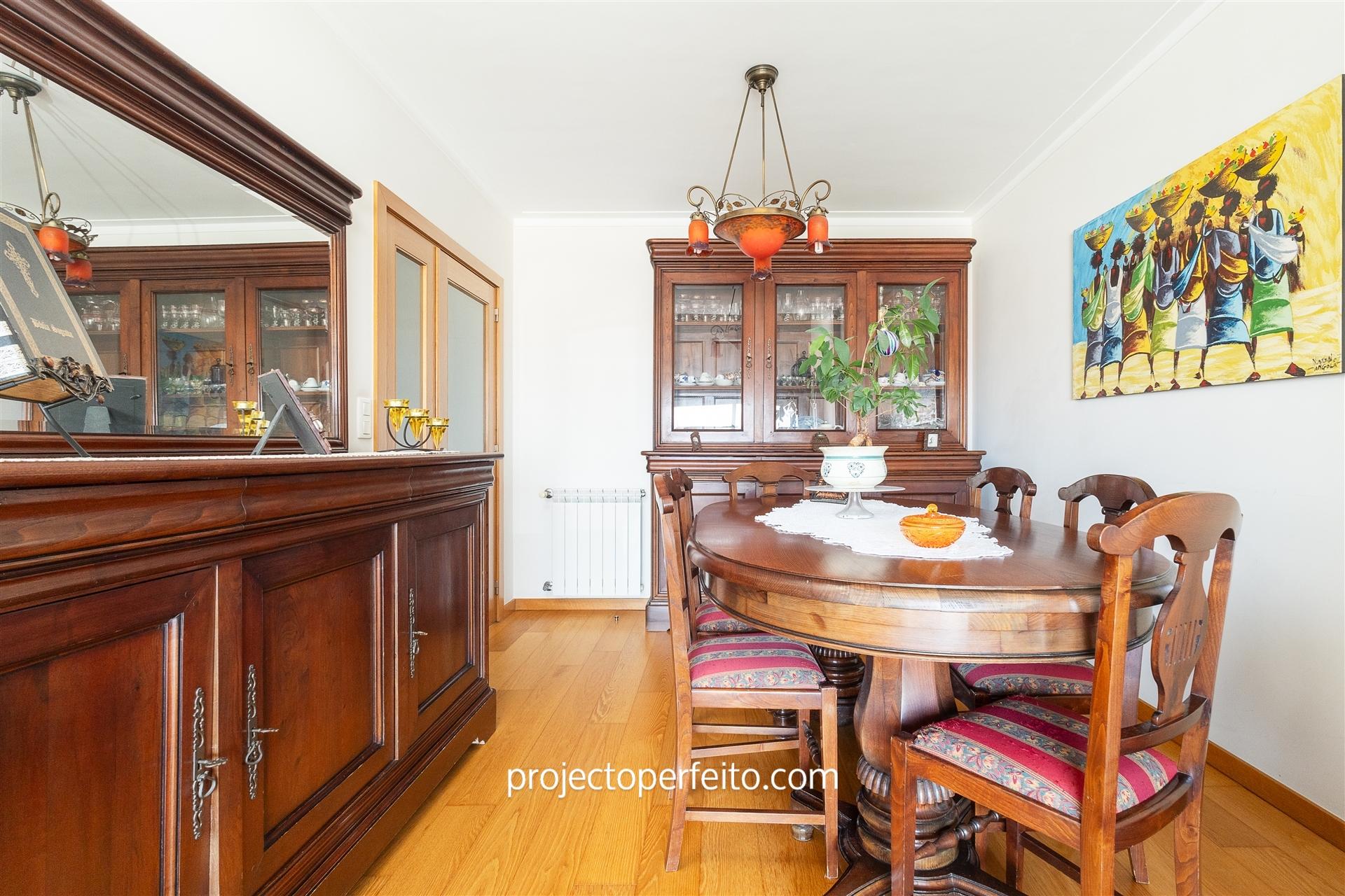 Apartamento T3 DUPLEX Venda em Anta e Guetim,Espinho