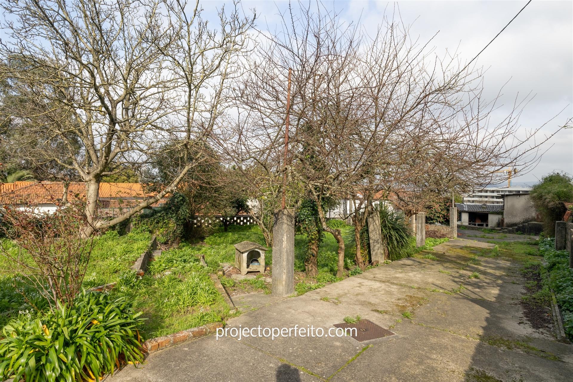 Moradia >=T10 Venda em Mafamude e Vilar do Paraíso,Vila Nova de Gaia
