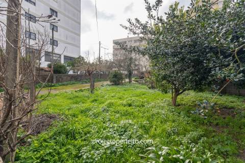 Moradia >=T10 Venda em Mafamude e Vilar do Paraíso,Vila Nova de Gaia