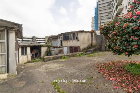 Moradia >=T10 Venda em Mafamude e Vilar do Paraíso,Vila Nova de Gaia