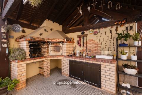 Moradia T4 Venda em Oliveira de Azeméis, Santiago de Riba-Ul, Ul, Macinhata da Seixa e Madail,Oliveira de Azeméis