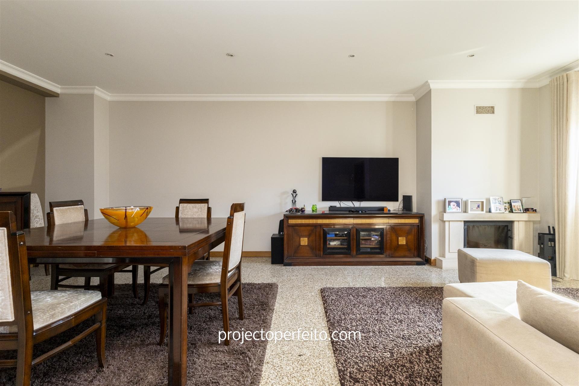 Moradia em Banda T3+1 Venda em São Félix da Marinha,Vila Nova de Gaia