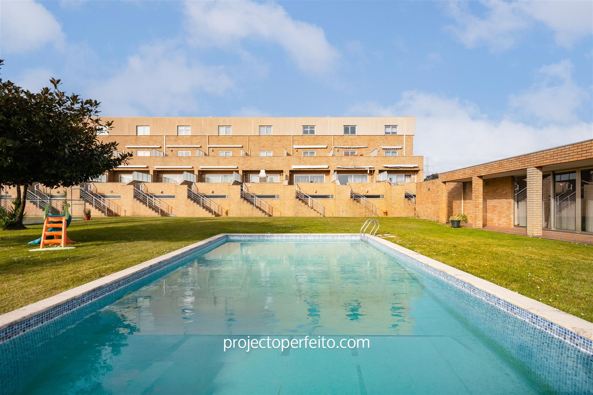 Moradia de tipologia T4+1 para venda em Perosinho, Vila Nova de Gaia