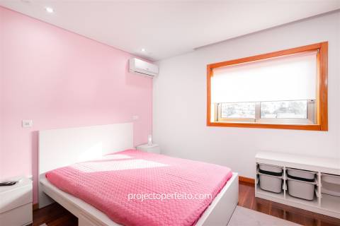 Moradia de tipologia T4+1 para venda em Perosinho, Vila Nova de Gaia