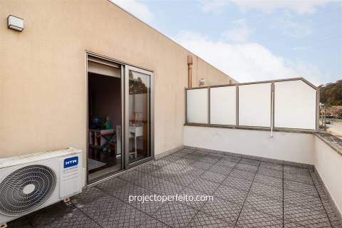 Moradia de tipologia T4+1 para venda em Perosinho, Vila Nova de Gaia
