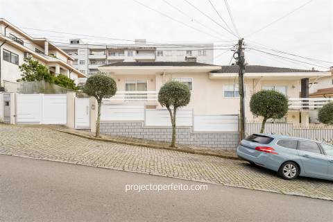 Moradia T3 Venda em Mafamude e Vilar do Paraíso,Vila Nova de Gaia