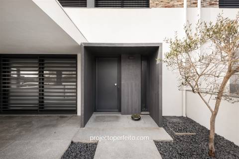 Moradia em Banda T3+1 Venda em São Félix da Marinha,Vila Nova de Gaia