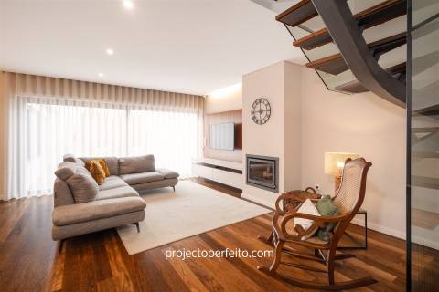 Moradia em Banda T3+1 Venda em São Félix da Marinha,Vila Nova de Gaia