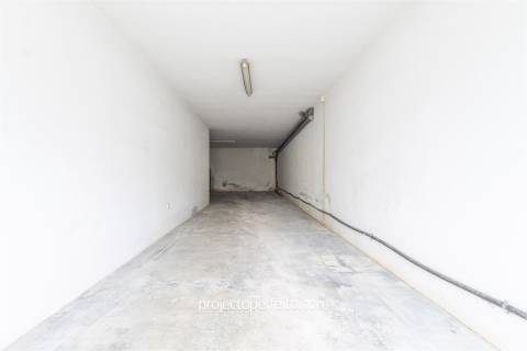 Loja  Venda em Nogueira do Cravo e Pindelo,Oliveira de Azeméis