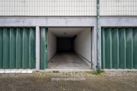 Loja  Venda em Nogueira do Cravo e Pindelo,Oliveira de Azeméis