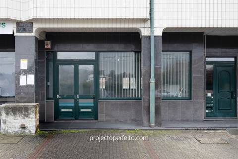 Loja  Venda em Nogueira do Cravo e Pindelo,Oliveira de Azeméis