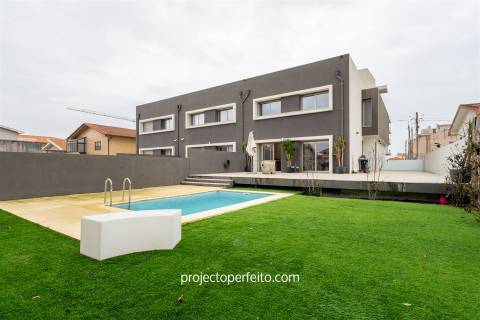 Moradia Geminada T4 Venda em Esmoriz,Ovar