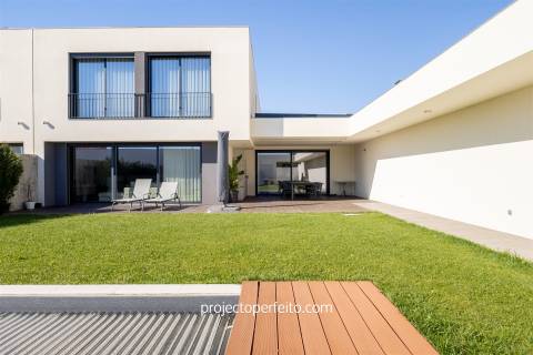 Moradia Geminada T4+1 Venda em Gulpilhares e Valadares,Vila Nova de Gaia