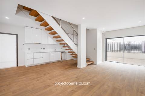 Apartamento T2 DUPLEX Venda em Espinho,Espinho