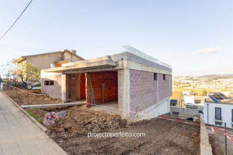 Moradia T3+1 Venda em Alfena,Valongo