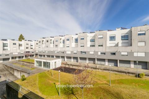Andar Moradia T3 DUPLEX Venda em Mozelos,Santa Maria da Feira