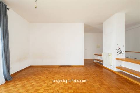 Andar Moradia T3 DUPLEX Venda em Mozelos,Santa Maria da Feira