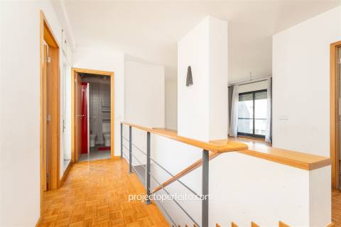 Andar Moradia T3 DUPLEX Venda em Mozelos,Santa Maria da Feira