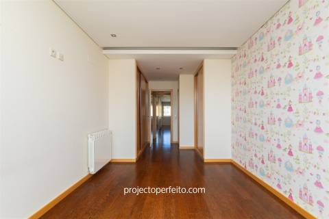 Apartamento T4 Venda em Santa Maria da Feira, Travanca, Sanfins e Espargo,Santa Maria da Feira