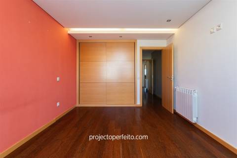 Apartamento T4 Venda em Santa Maria da Feira, Travanca, Sanfins e Espargo,Santa Maria da Feira