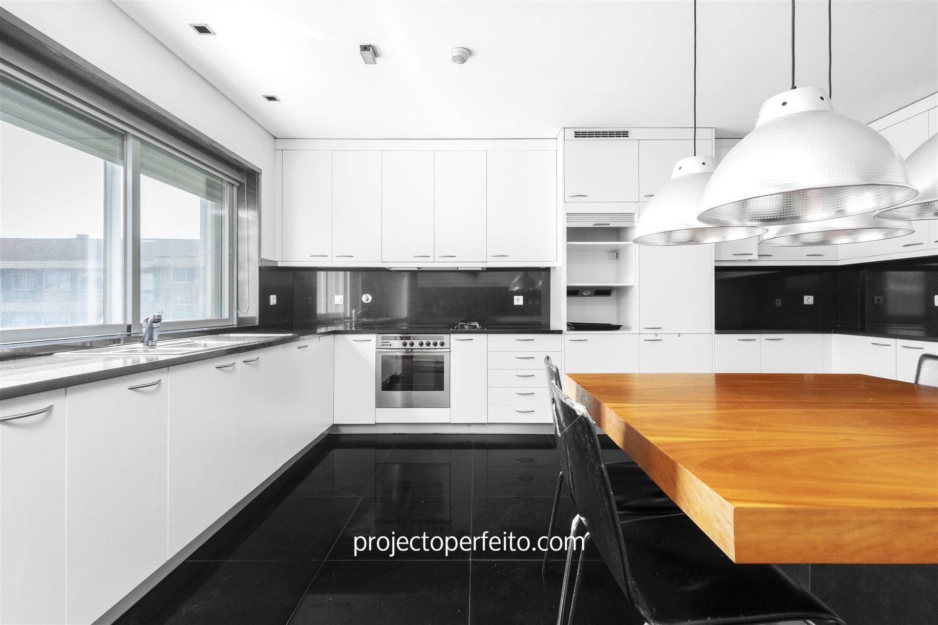 Apartamento T6 Arrendamento em Espinho,Espinho