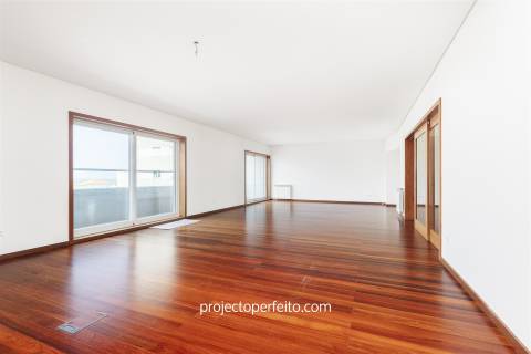 Apartamento T6 Arrendamento em Espinho,Espinho