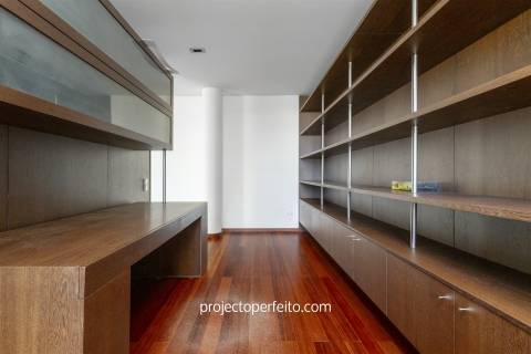 Apartamento T6 Arrendamento em Espinho,Espinho