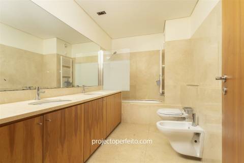 Apartamento T6 Arrendamento em Espinho,Espinho