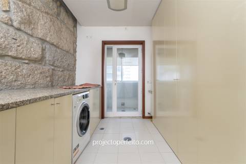 Apartamento T6 Arrendamento em Espinho,Espinho