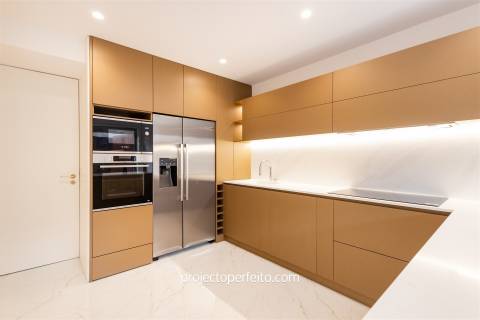 Moradia Geminada T4+1 Venda em Arcozelo,Vila Nova de Gaia