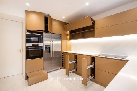 Moradia Geminada T4+1 Venda em Arcozelo,Vila Nova de Gaia