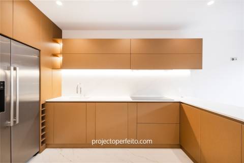 Moradia Geminada T4+1 Venda em Arcozelo,Vila Nova de Gaia