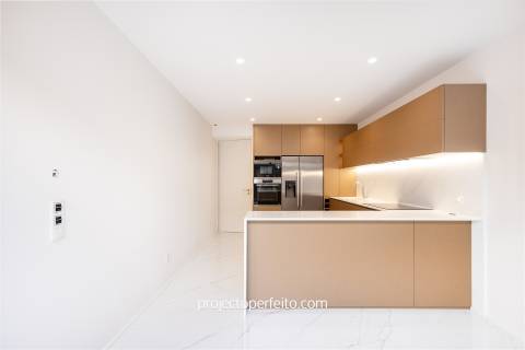 Moradia Geminada T4+1 Venda em Arcozelo,Vila Nova de Gaia