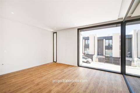 Moradia em Banda T3+1 Venda em Fânzeres e São Pedro da Cova,Gondomar