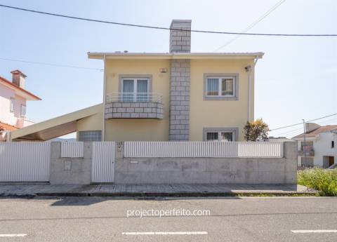 Moradia Geminada T3 Venda em Gondomar (São Cosme), Valbom e Jovim,Gondomar