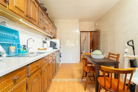 Apartamento T3 Venda em Vilar de Andorinho,Vila Nova de Gaia