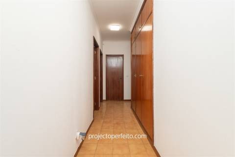 Apartamento T3 Venda em Vilar de Andorinho,Vila Nova de Gaia