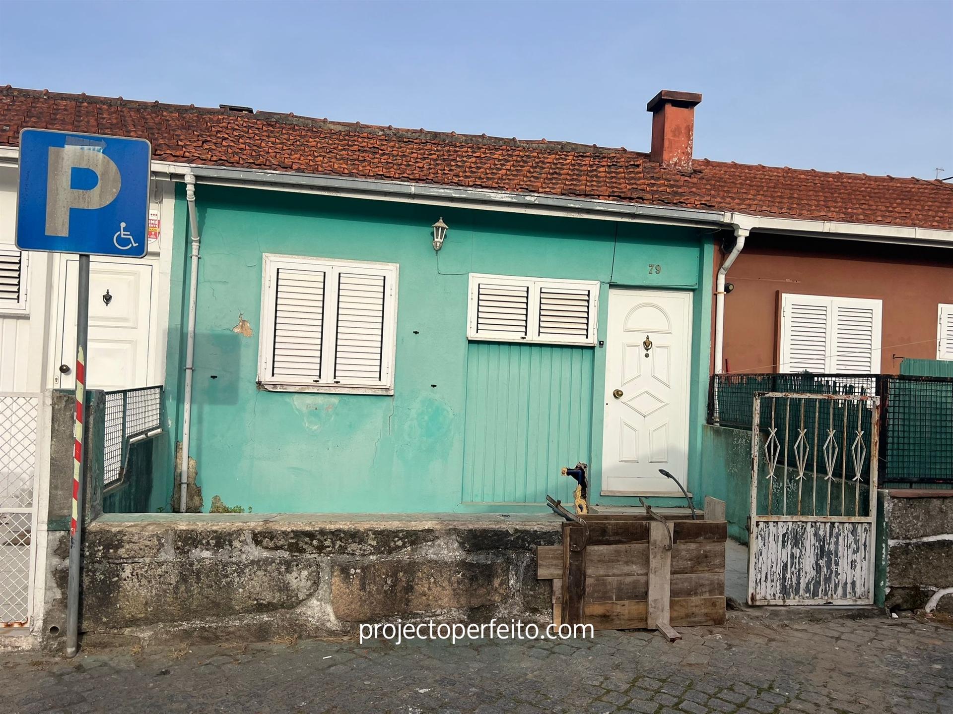 Moradia para Restaurar T2 Venda em Mafamude e Vilar do Paraíso,Vila Nova de Gaia