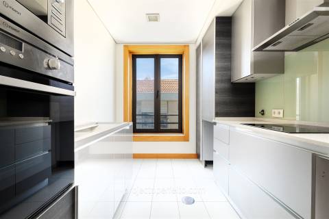 Apartamento T3 DUPLEX Venda em Espinho,Espinho