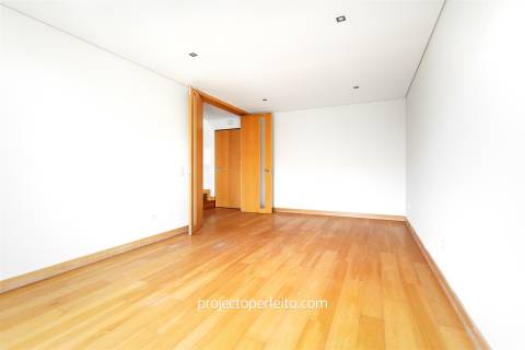 Apartamento T3 DUPLEX Venda em Espinho,Espinho